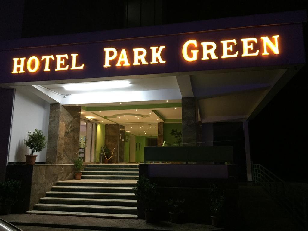 Hotel Park Green Pʼotʼi エクステリア 写真